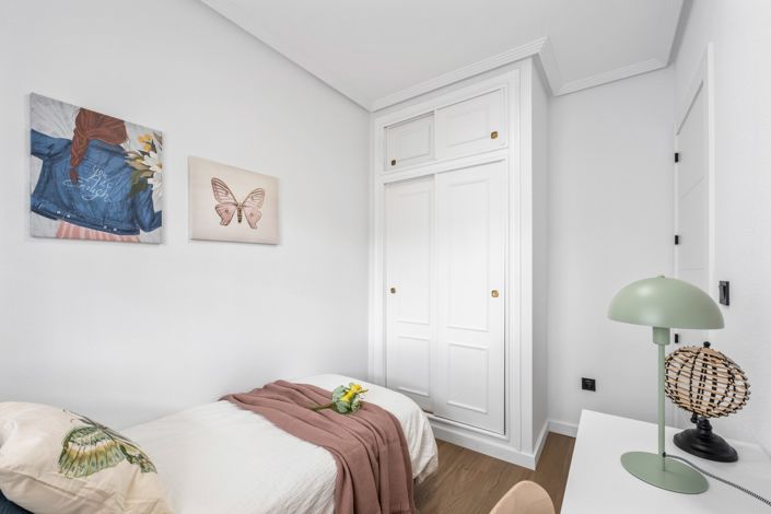 Image No.20-2 Bed Apartment for sale