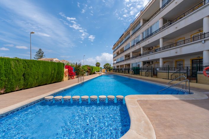 Image No.25-2 Bed Apartment for sale