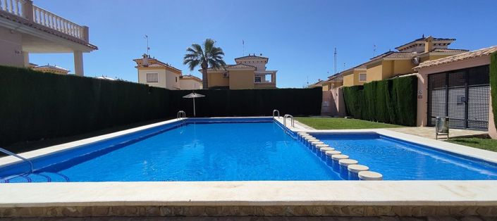 Image No.2-3 Bed Townhouse for sale