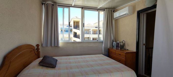 Image No.21-3 Bed Townhouse for sale