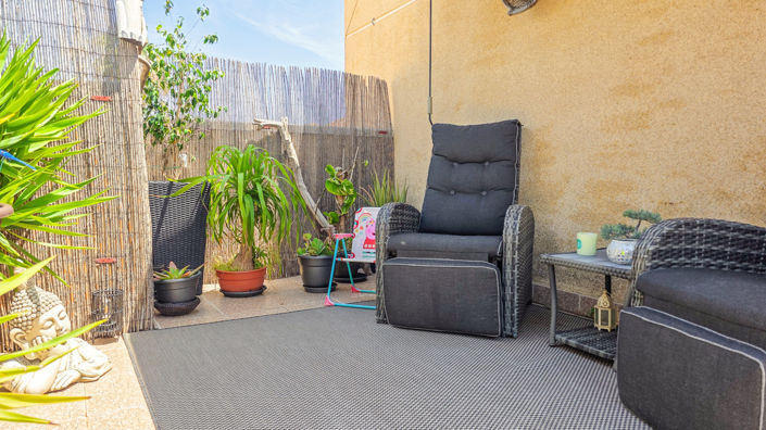 Image No.20-2 Bed Townhouse for sale
