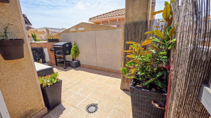 Image No.21-2 Bed Townhouse for sale