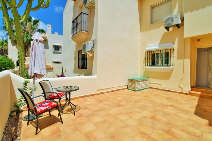 Image No.14-2 Bed Townhouse for sale