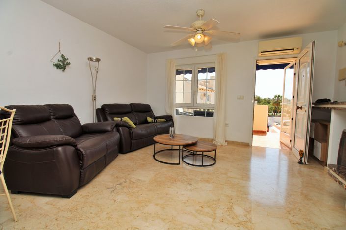 Image No.9-2 Bed Townhouse for sale