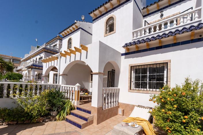 Image No.37-3 Bed Townhouse for sale