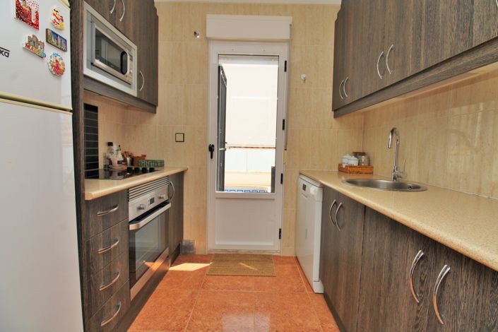Image No.10-3 Bed Townhouse for sale