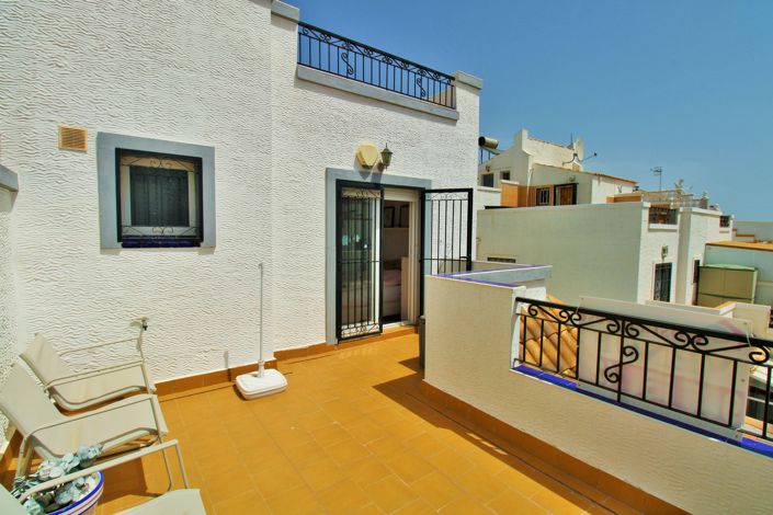 Image No.16-3 Bed Townhouse for sale
