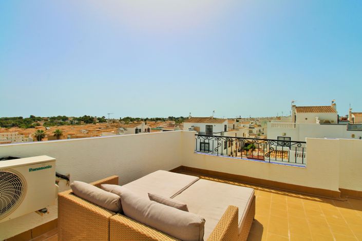 Image No.22-3 Bed Townhouse for sale