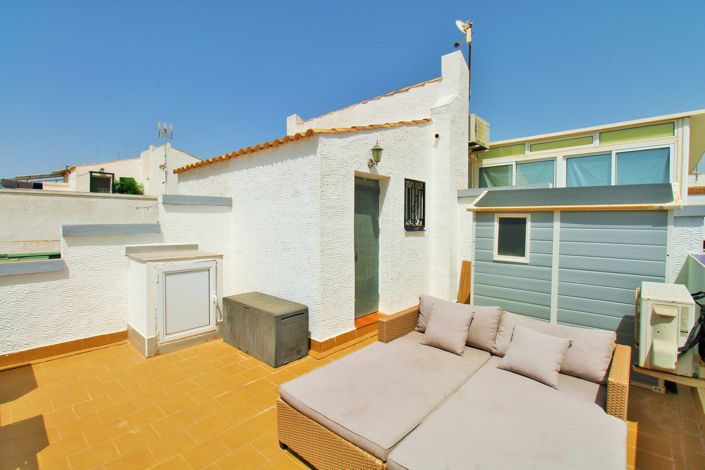Image No.23-3 Bed Townhouse for sale