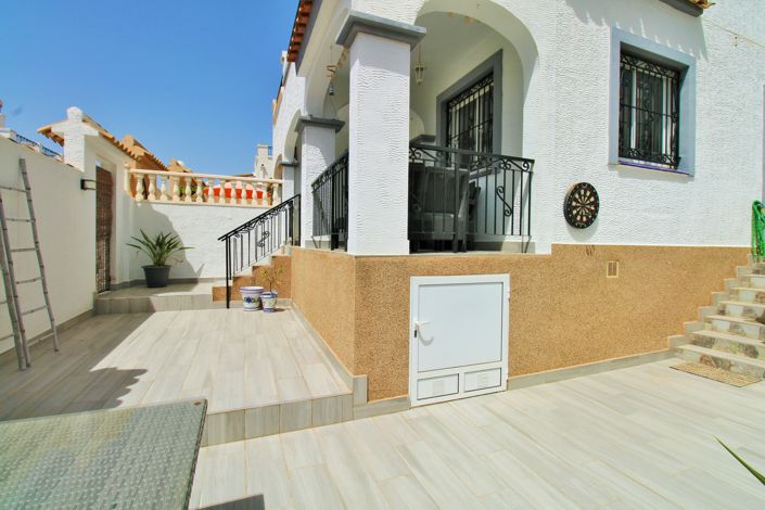 Image No.25-3 Bed Townhouse for sale