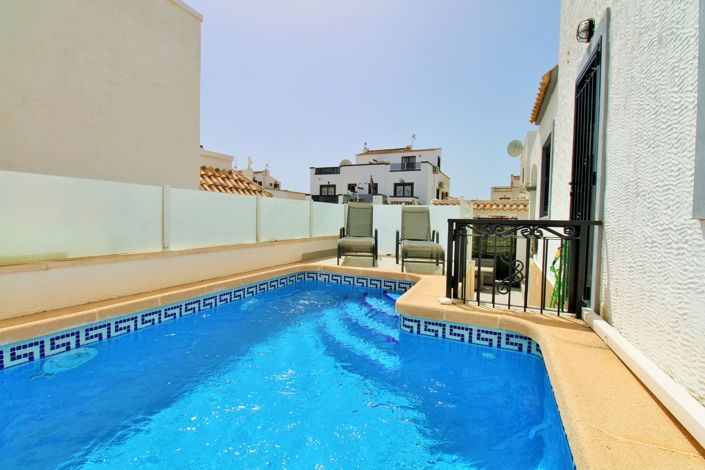 Image No.27-3 Bed Townhouse for sale