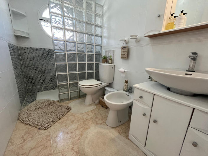 Image No.35-2 Bed Bungalow for sale