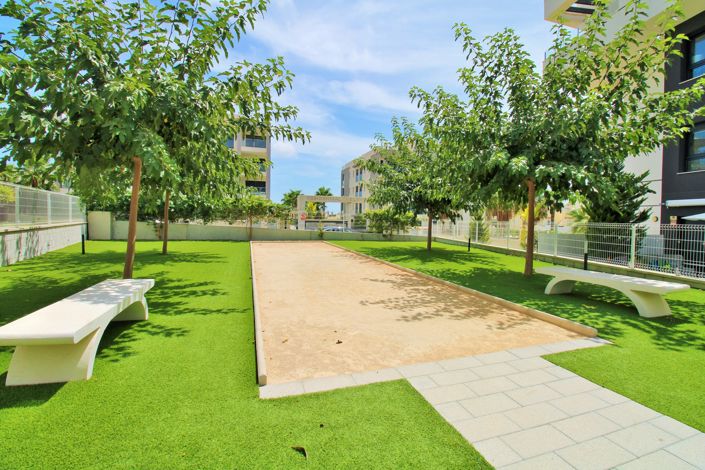 Image No.25-2 Bed Apartment for sale