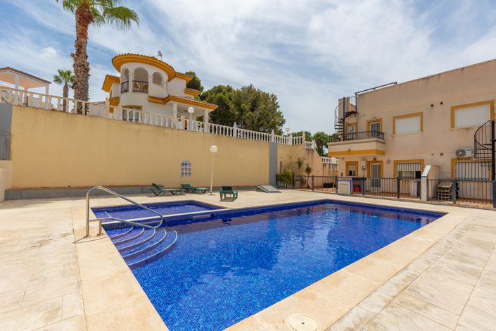 Image No.25-2 Bed Apartment for sale