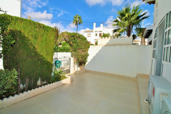 Image No.20-3 Bed Townhouse for sale