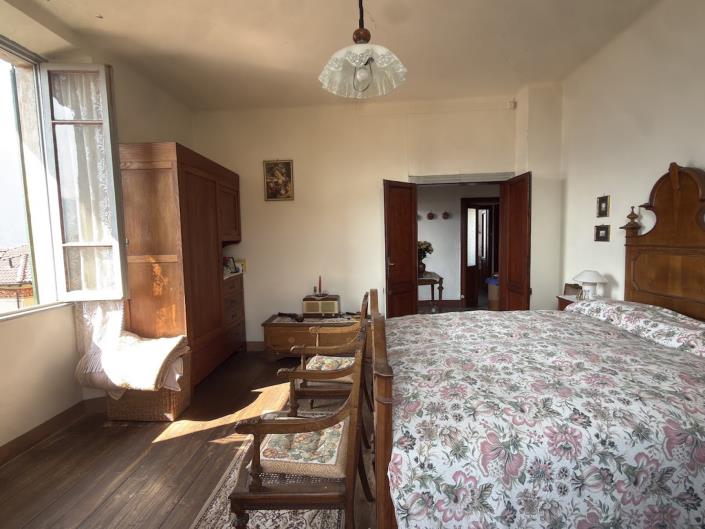 Image No.12-3 Bed Apartment for sale
