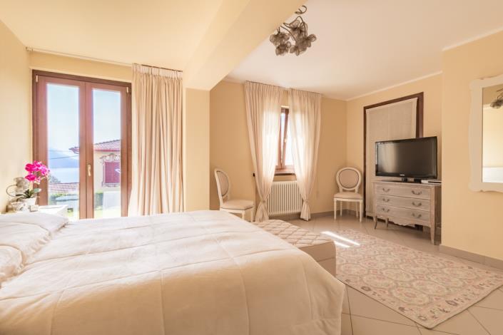 Image No.17-3 Bed Apartment for sale