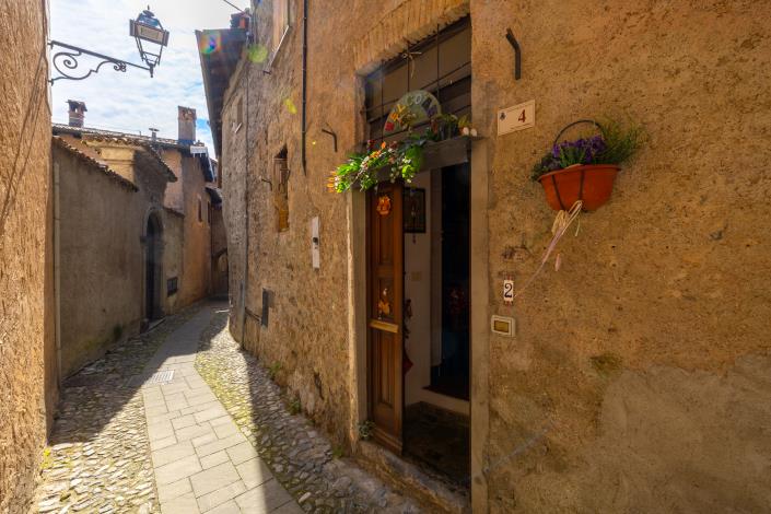 Image No.3-3 Bed House for sale