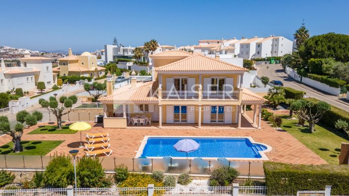 Image No.6-Villa de 4 chambres à vendre à Albufeira