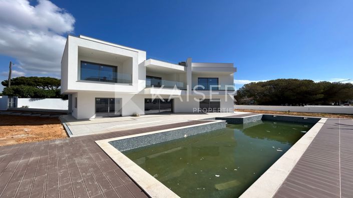 Image No.5-4 Bed Villa for sale