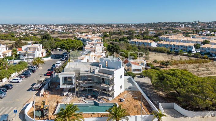 Image No.6-4 Bed Villa for sale