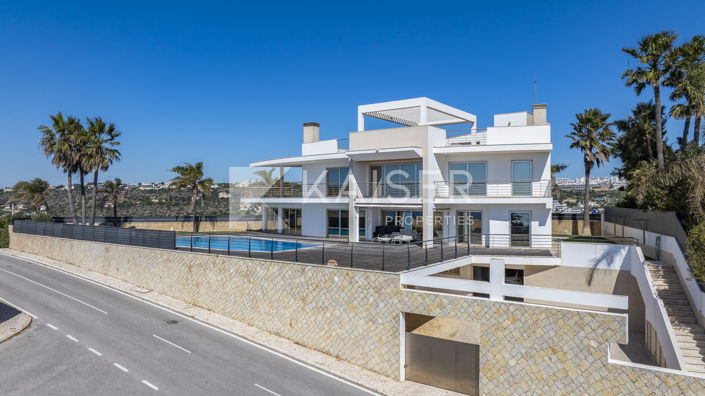 Image No.17-5 Bed Villa for sale
