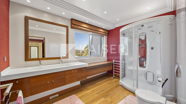 Image No.30-5 Bed Villa for sale