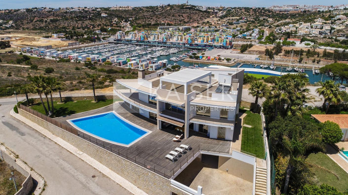Image No.10-5 Bed Villa for sale