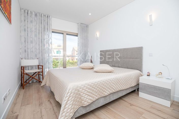 Image No.16-4 Bed Apartment for sale