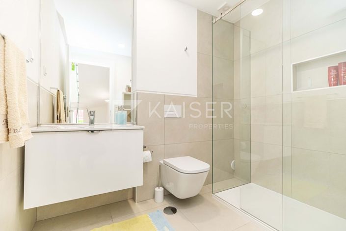 Image No.17-4 Bed Apartment for sale