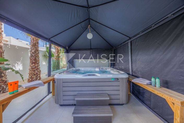 Image No.36-5 Bed Villa for sale