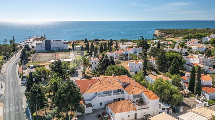 Fully renovated apartment with south facing, sea-view terrace and direct beach access in a garden se