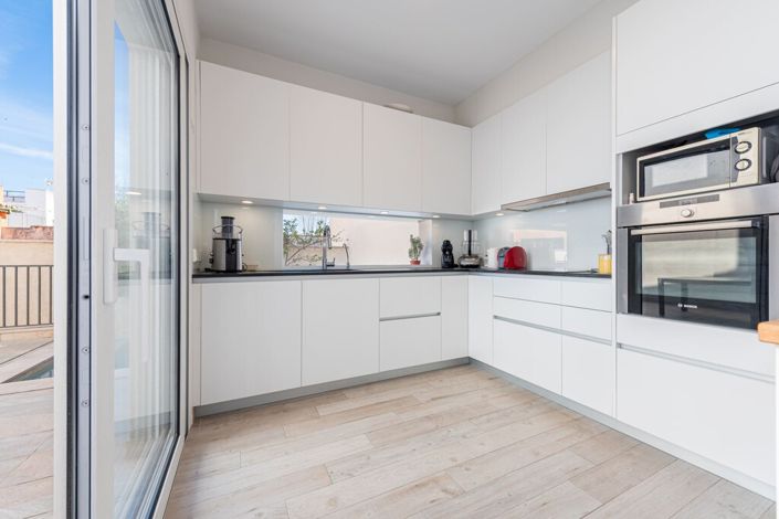 Image No.5-5 Bed Townhouse for sale