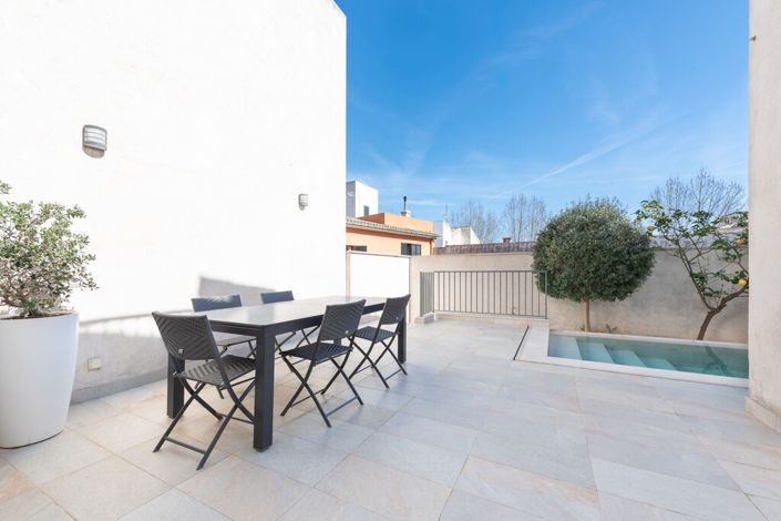 Image No.6-5 Bed Townhouse for sale