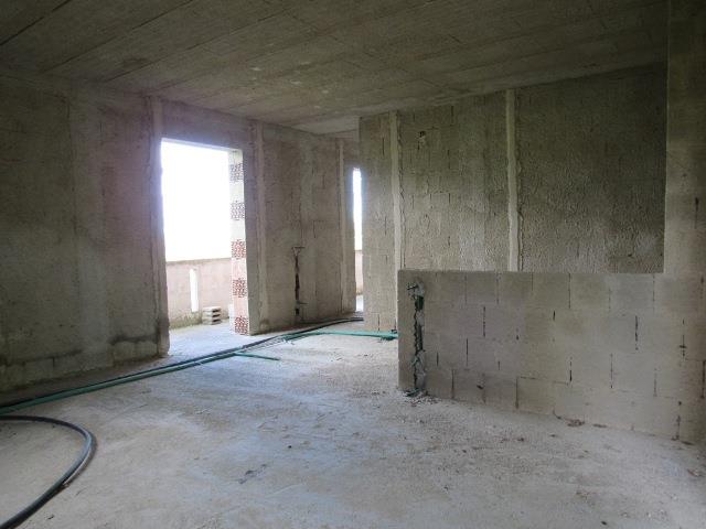 Image No.12-2 Bed Country House for sale