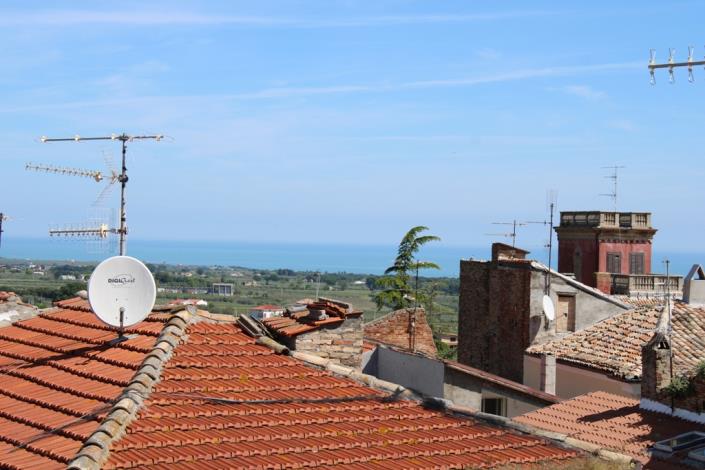 Image No.6-3 Bed Townhouse for sale