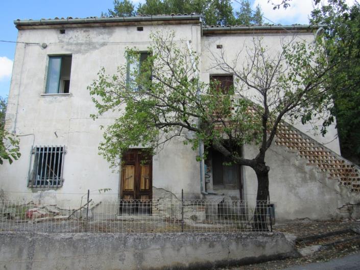 Image No.2-3 Bed Country House for sale