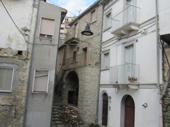 Image No.3-3 Bed Townhouse for sale