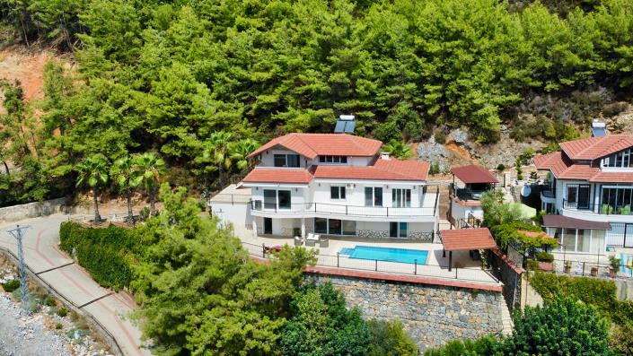 Image No.5-Villa / Détaché de 4 chambres à vendre à Çiplakli