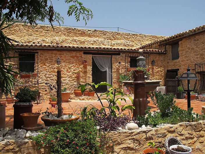 Image No.3-7 Bed Villa for sale