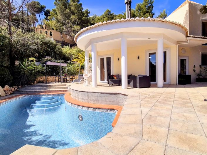 Image No.2-4 Bed Villa for sale