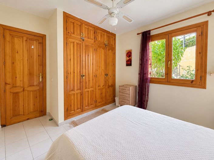 Image No.8-1 Bed Property for sale