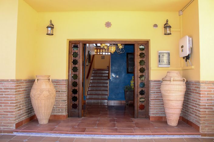Image No.12-6 Bed Villa for sale