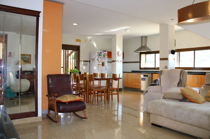 Image No.52-6 Bed Villa for sale
