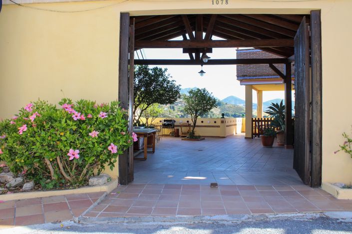 Image No.7-6 Bed Villa for sale