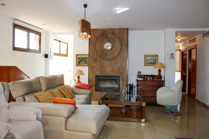 Image No.61-6 Bed Villa for sale