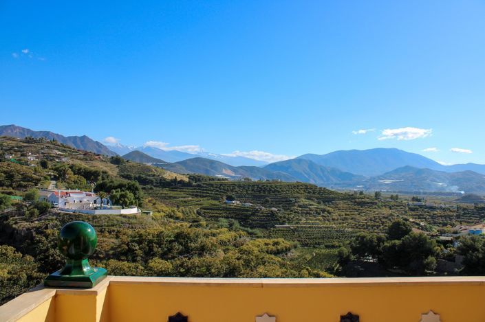 Image No.8-6 Bed Villa for sale