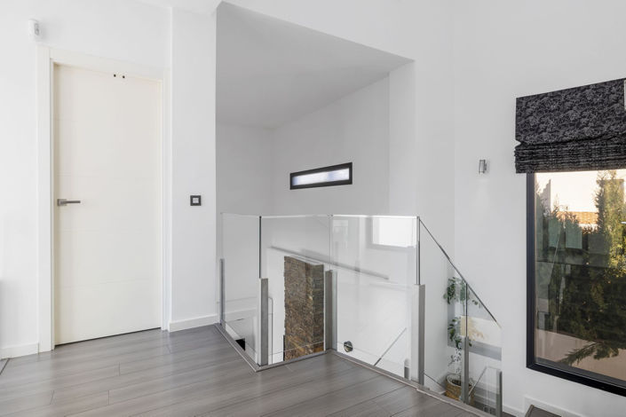 Image No.21-4 Bed House for sale