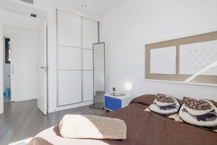 Image No.28-4 Bed House for sale