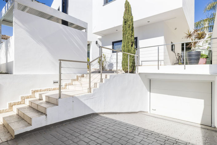 Image No.34-4 Bed House for sale